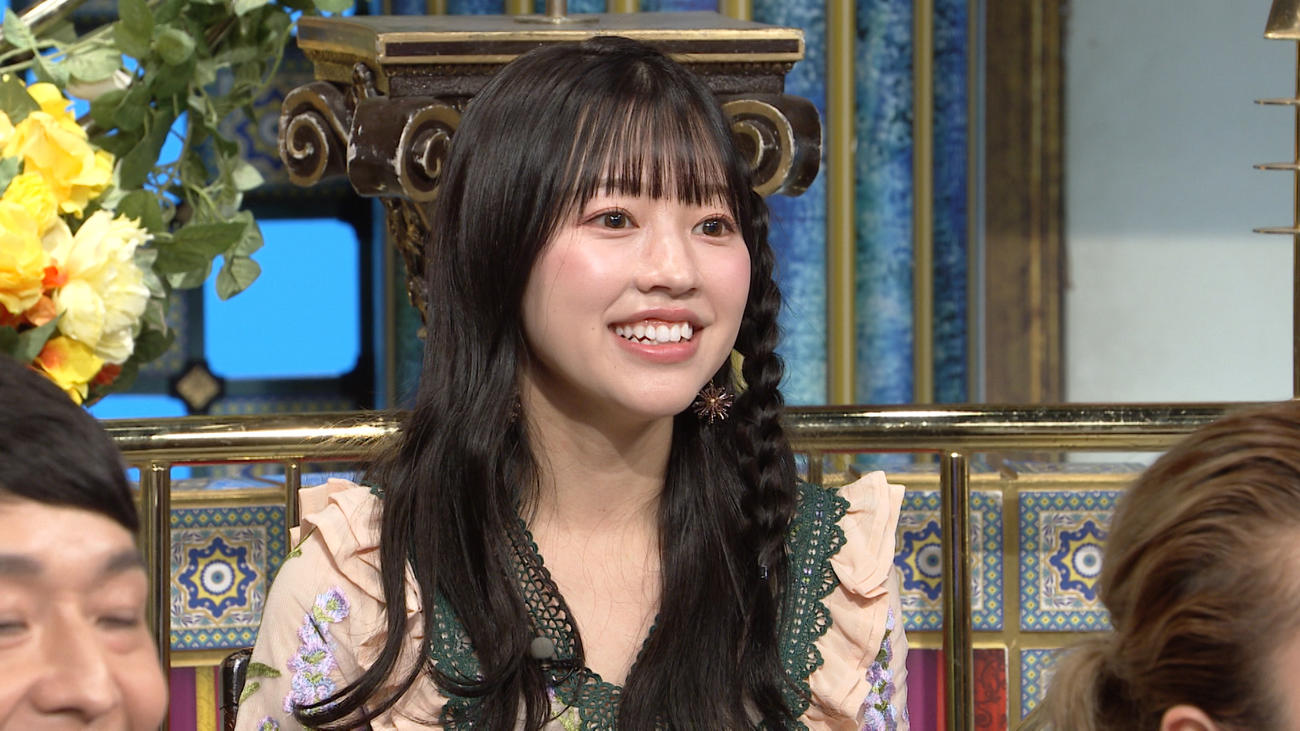 日本テレビ系「踊る！さんま御殿」に出演するLinQ高木悠未