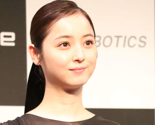 佐々木希、私生活で自然保護を心がけ「基本的には飲み物は水筒に入れて、ゴミは減らしたい」