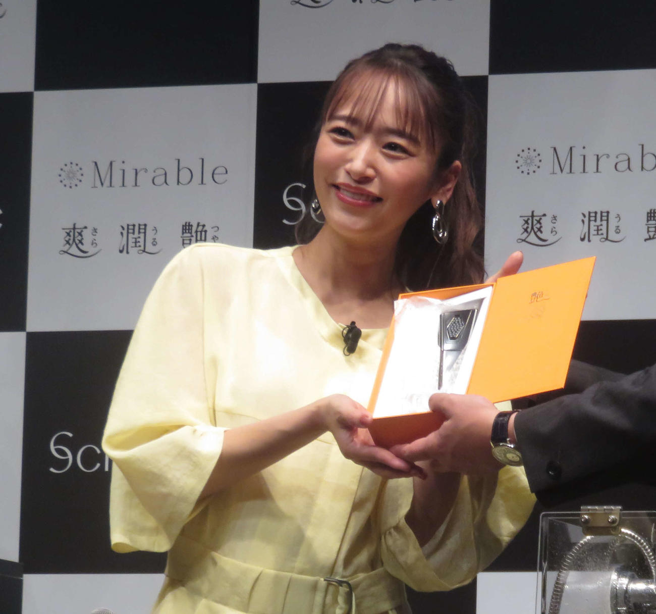 「ミラブル　エイジングシリーズ　新商品発表会」に出席した近藤千尋（撮影・塚本光）