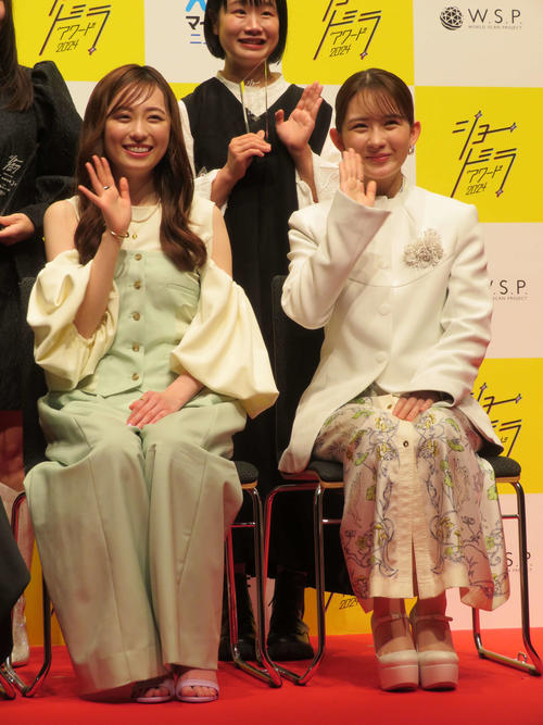 福原遥「自分の知らない自分を見たい」畑芽育と「ショードラアワード2024」プレゼンター