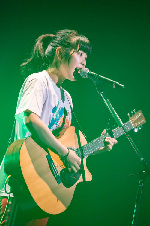 27歳歌手眉村ちあき５月８日から活動休止　声帯のう胞の切除手術と療養ため