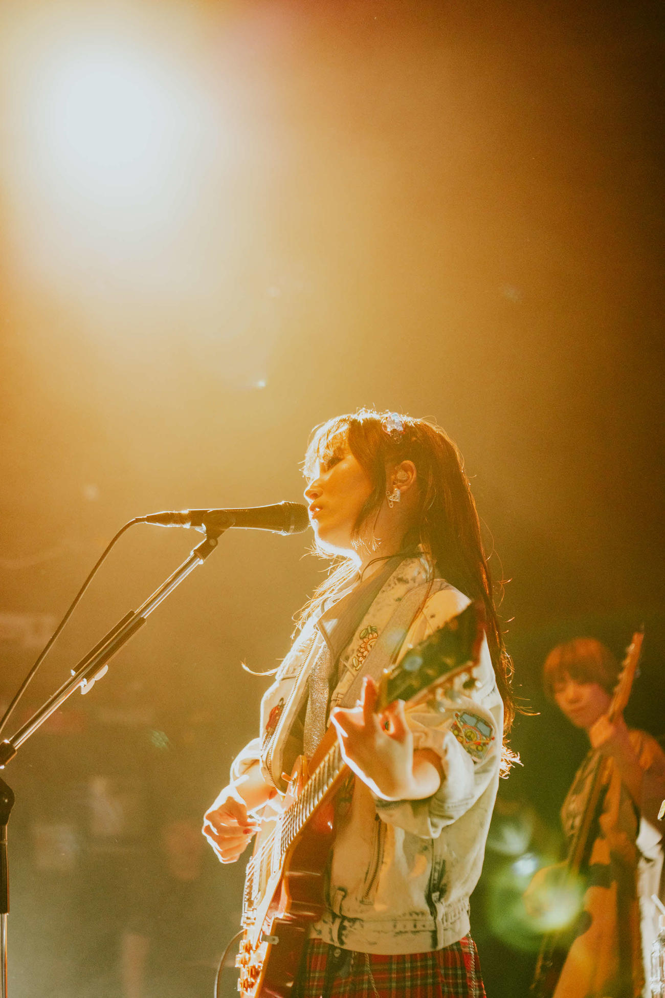 初ワンマンライブを行ったシンガー・ソングライターの乃紫