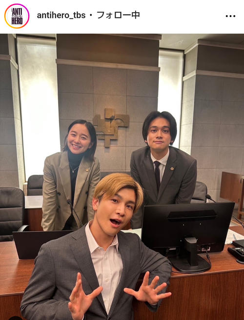 「アンチヒーロー」岩田剛典＆北村匠海＆堀田真由の“本編では見られない”仲良し３ショット