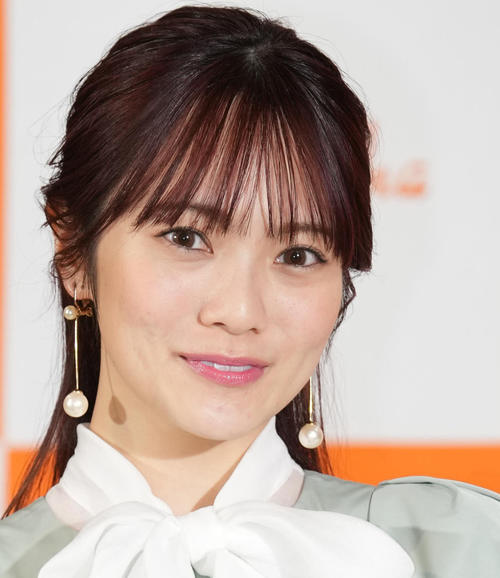宮田愛萌、小説“あやふやで、不確かな”の出版と誕生日を祝うケーキに「すてきですよね！」