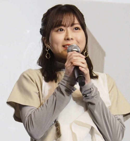 水瀬いのり「五等分の花嫁」イベントで共演者との純白ドレスショット披露「本当に素敵な写真」