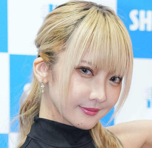 火将ロシエル、Adoのライブ参戦「ずっーーーっと落選しまくってて今回やっとチケット取れた」