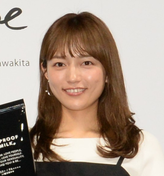 ライフスタイルブランド「＆be」の新商品発表会見に参加した川口春奈