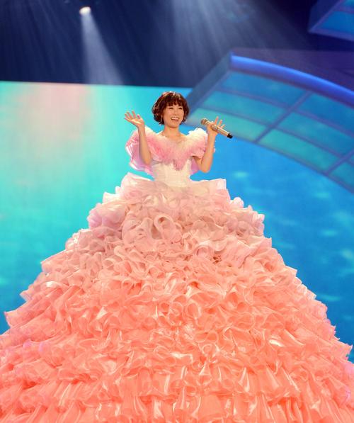 ブライダル界のレジェンド桂由美さんが少女のように「年齢は書かないで