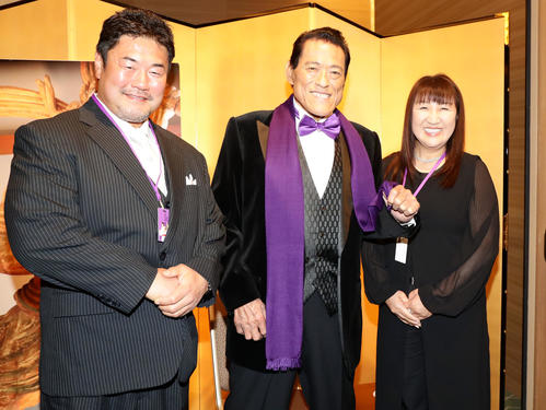 北斗晶がアントニオ猪木さんに国民栄誉賞熱望、タイガー・ジェット・シンさん旭日双光章にも反応