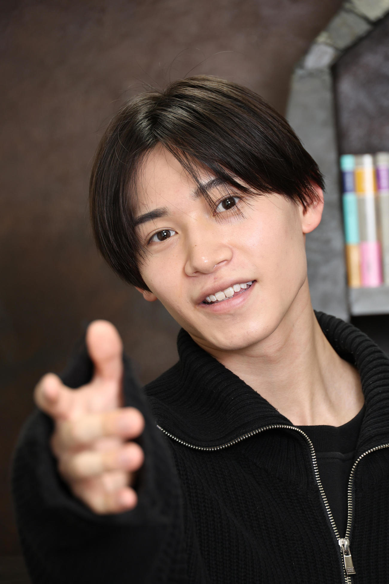 主演ドラマと歌唱について思いを語る佐藤瑠雅（撮影・中島郁夫）
