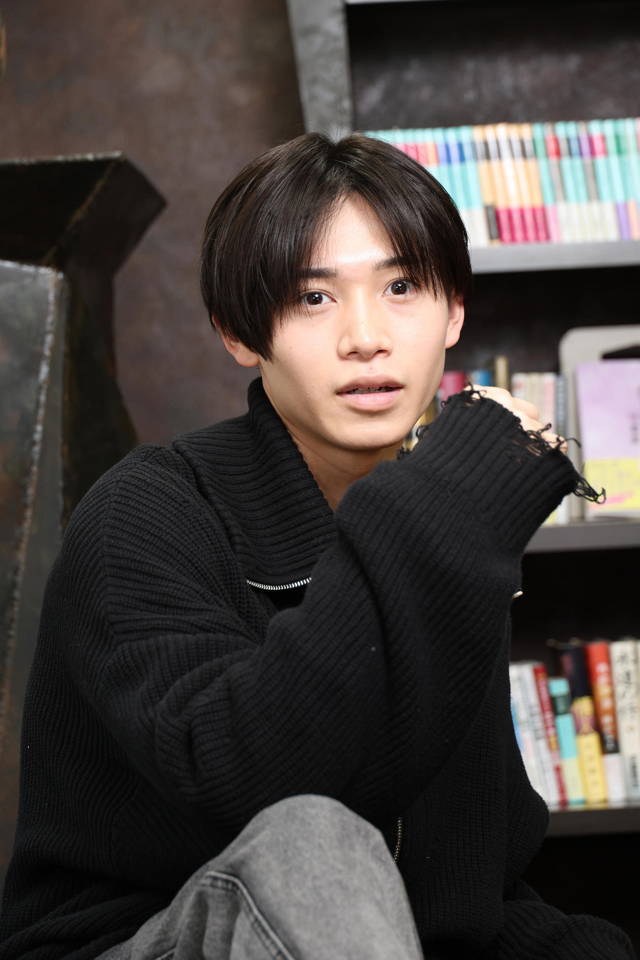 主演ドラマと歌唱について思いを語る佐藤瑠雅（撮影・中島郁夫）