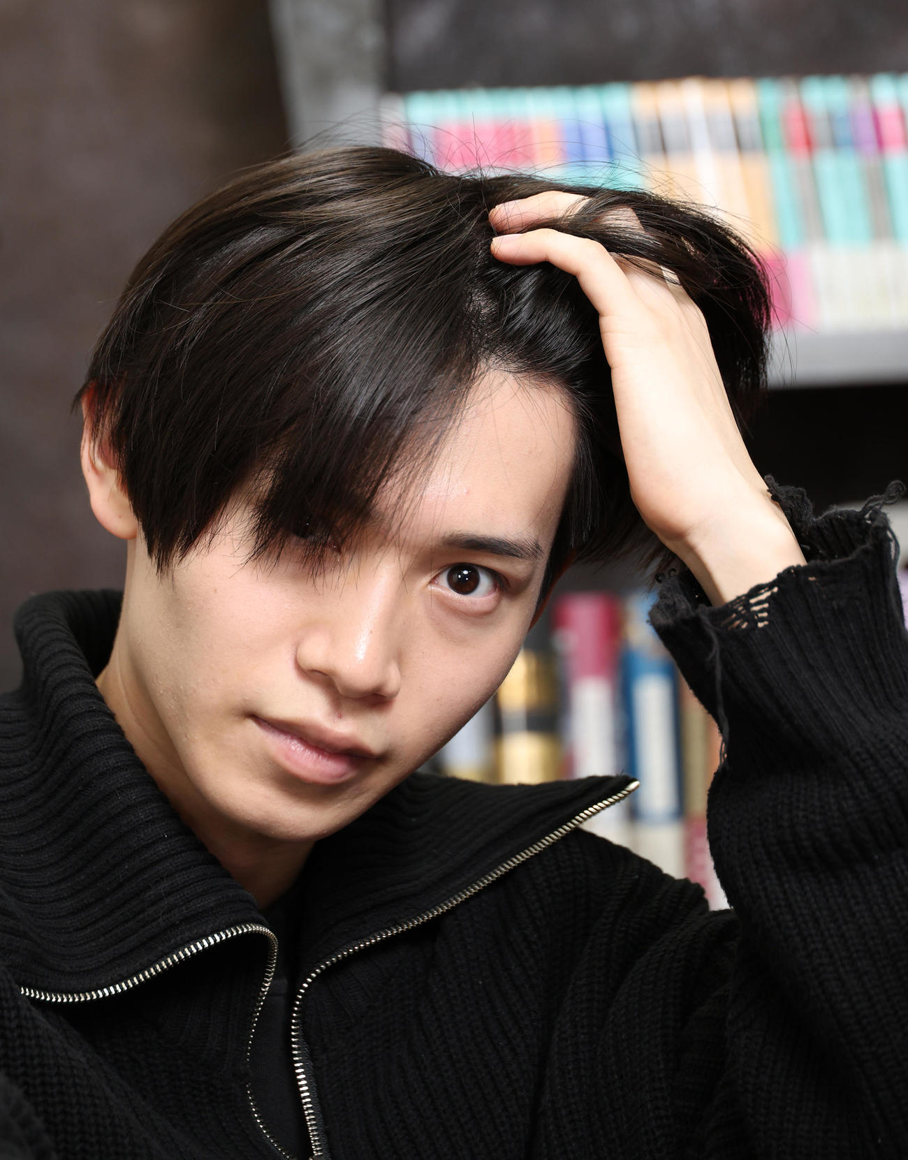 主演ドラマと歌唱について思いを語る佐藤瑠雅（撮影・中島郁夫）