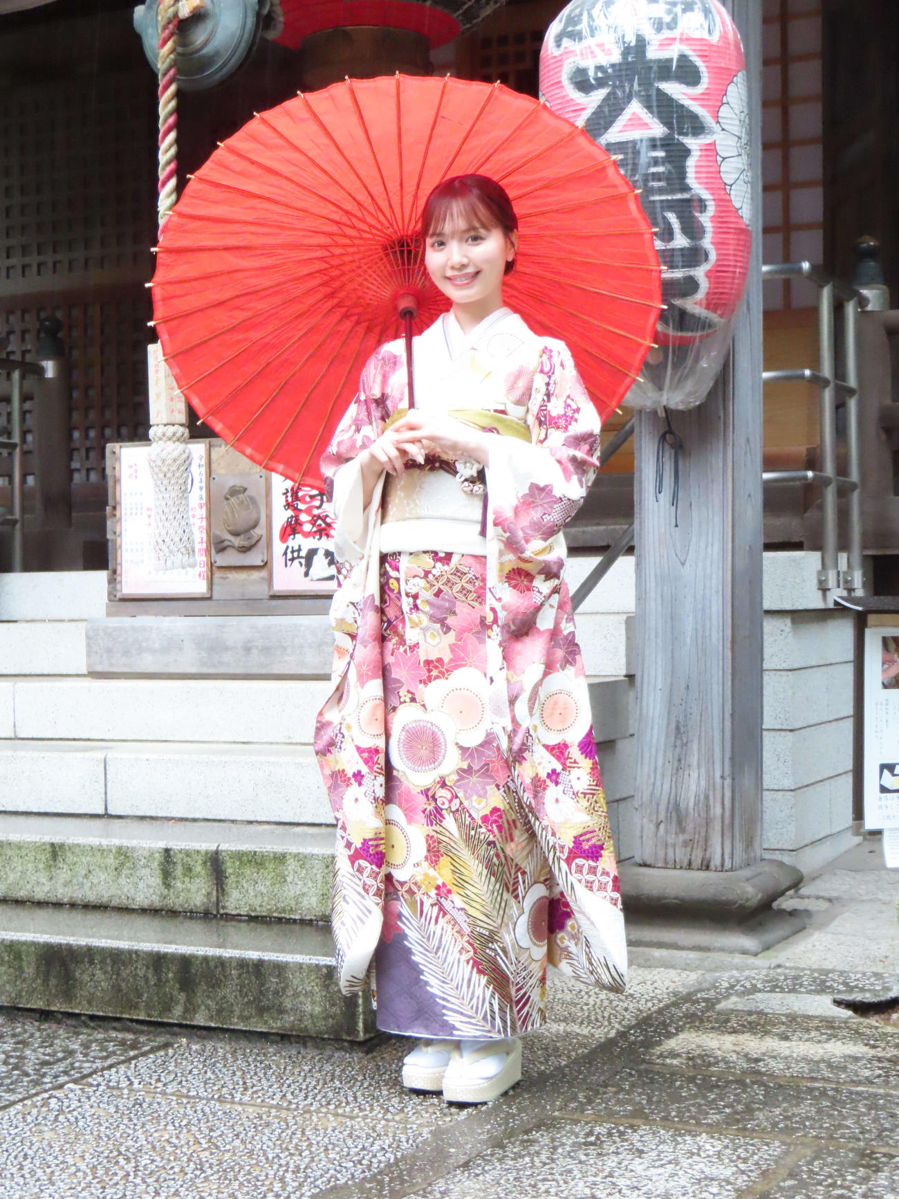 目黒・大圓寺で初の著書のヒットを祈願した山根千佳