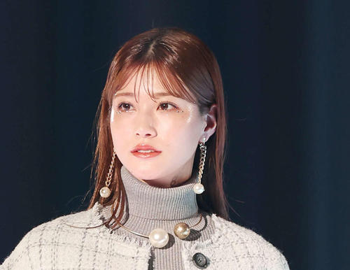 生見愛瑠、ダブルピースで「その瞬間を見れたとき本当に感動」主演ドラマの１シーンに反響