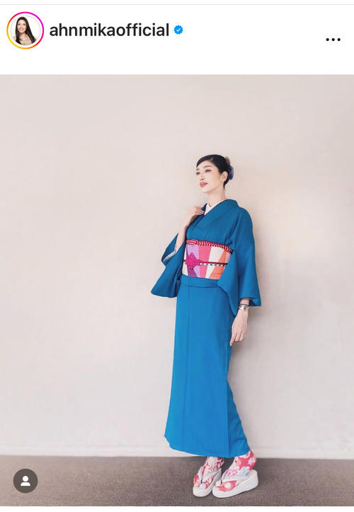 アンミカ「美しいブルー」の着物で高田純次とのツーショット公開「長年