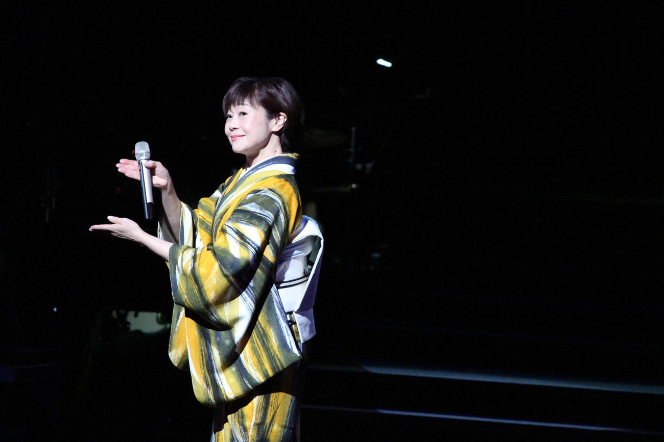再婚発表後、地元大阪でコンサートを行った神野美伽