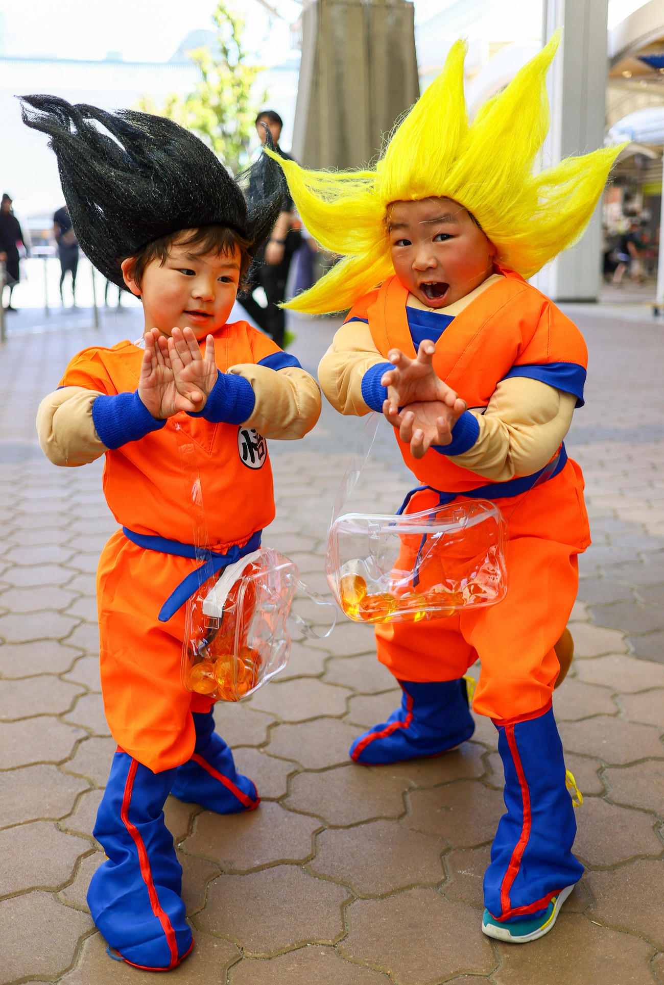 大阪コミコン2024でコスプレを楽しむ来場者（撮影・上山淳一）