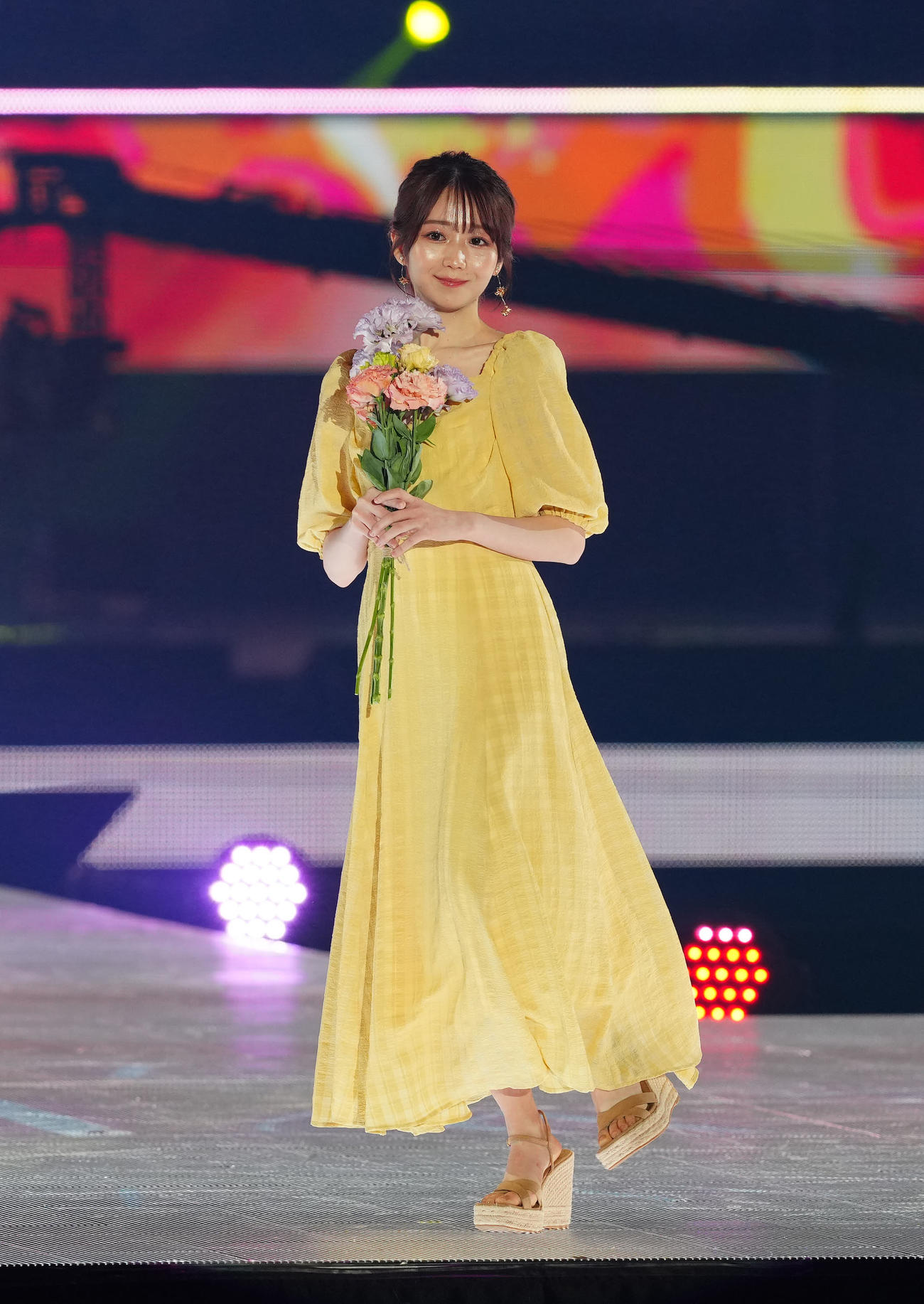 「Rakuten GirlsAward 2024 S／S」に登場する＝LOVEの大谷映美里（撮影・江口和貴）