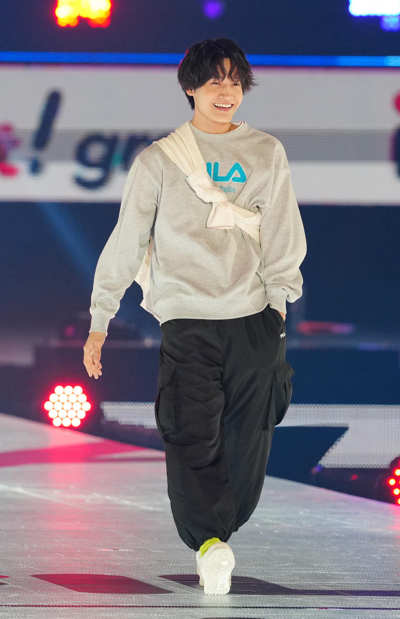 「Rakuten GirlsAward 2024 S／S」に登場するAぇ！groupの佐野晶哉（撮影・江口和貴）