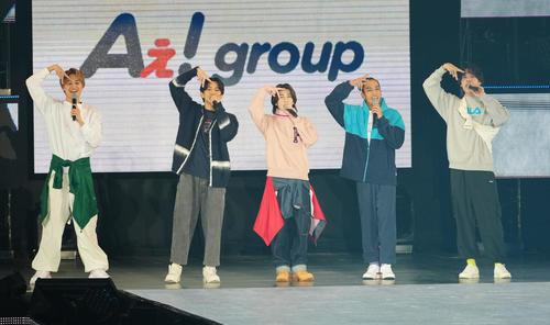 Aぇ！group「GirlsAward」にサプライズ出演　エド・はるみのモノマネ披露