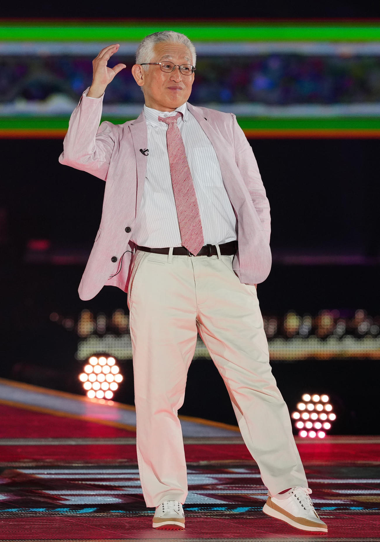 「Rakuten GirlsAward 2024 S／S」に登場する泉房穂（撮影・江口和貴）