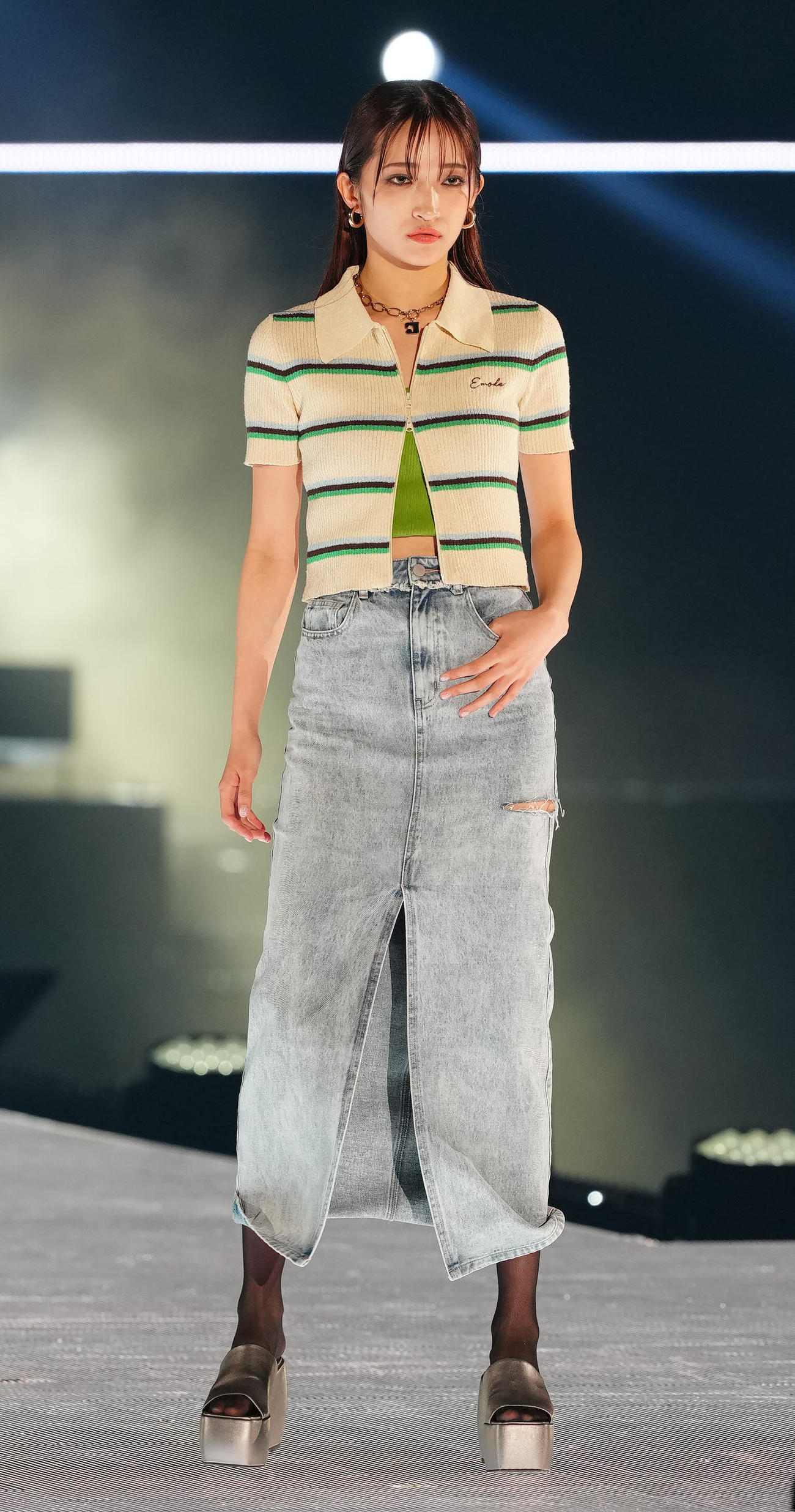「Rakuten GirlsAward 2024 S／S」に登場するGirls2の小川桜花（撮影・江口和貴）