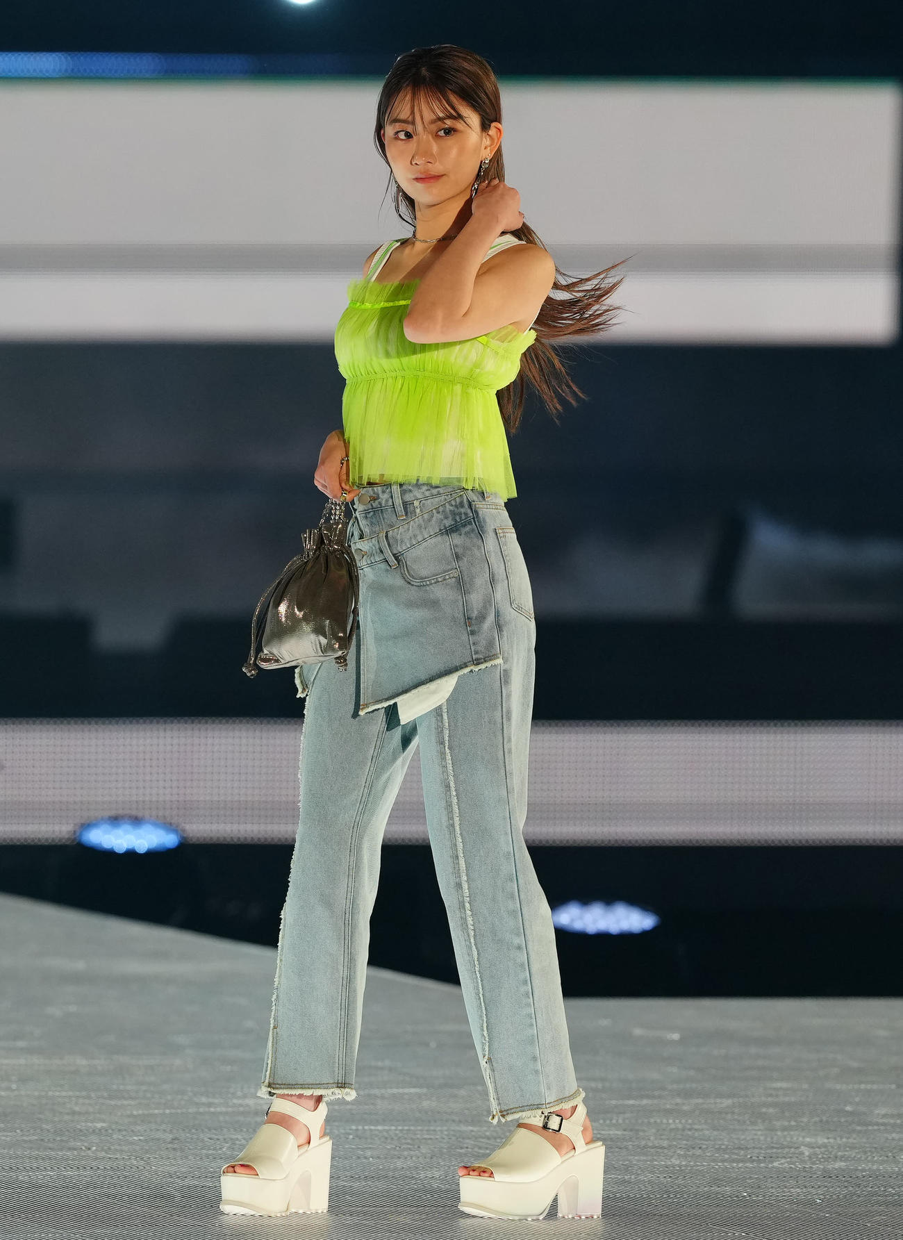 「Rakuten GirlsAward 2024 S／S」に登場するみとゆな（撮影・江口和貴）