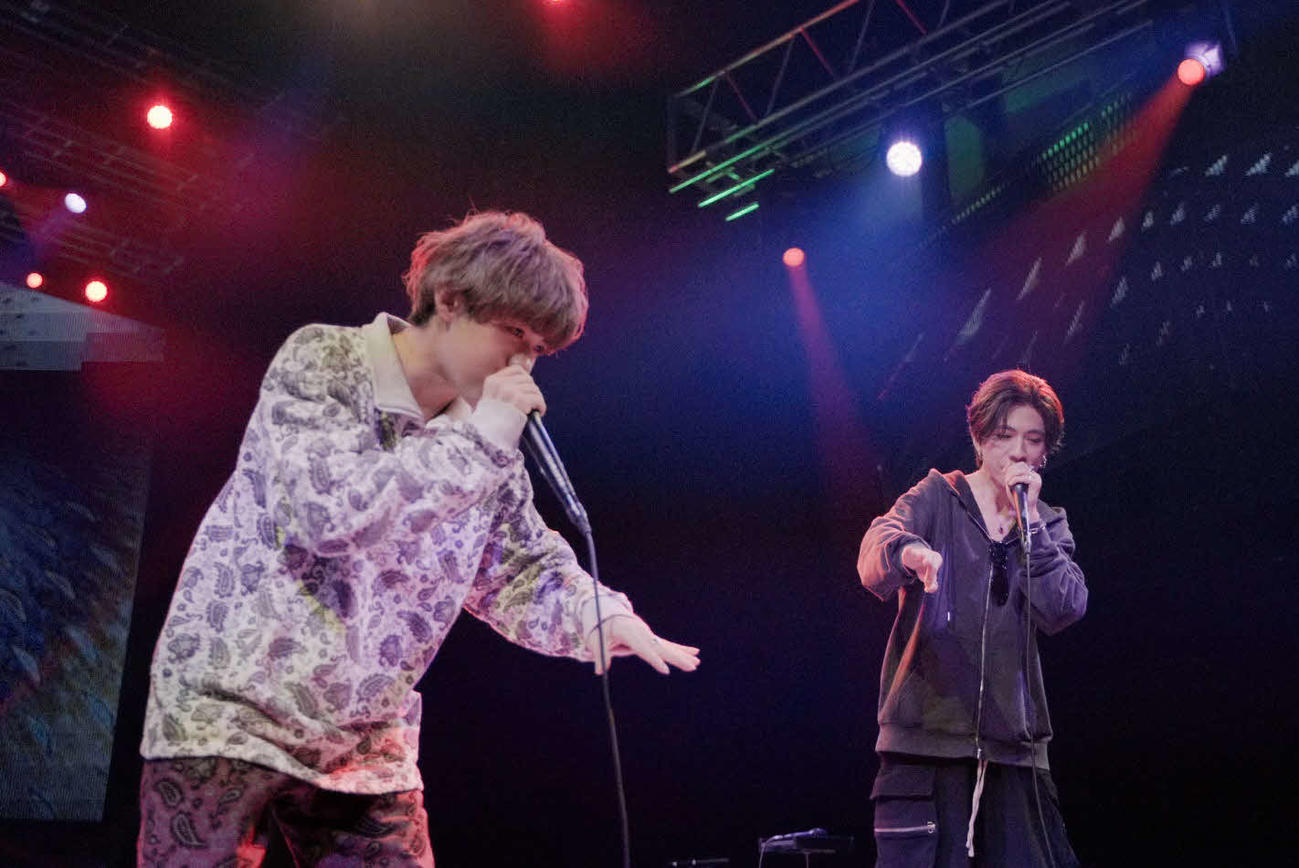 BEATCITY JAPAN 2024 PREでパフォーマンスするSARUKANIのRUSY（左）とSUPER★DRAGON田中洸希