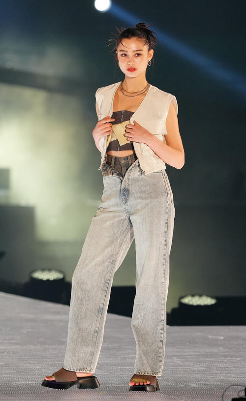 「Rakuten GirlsAward 2024 S/S」に登場するブリッジマン遊七(撮影・江口和貴)