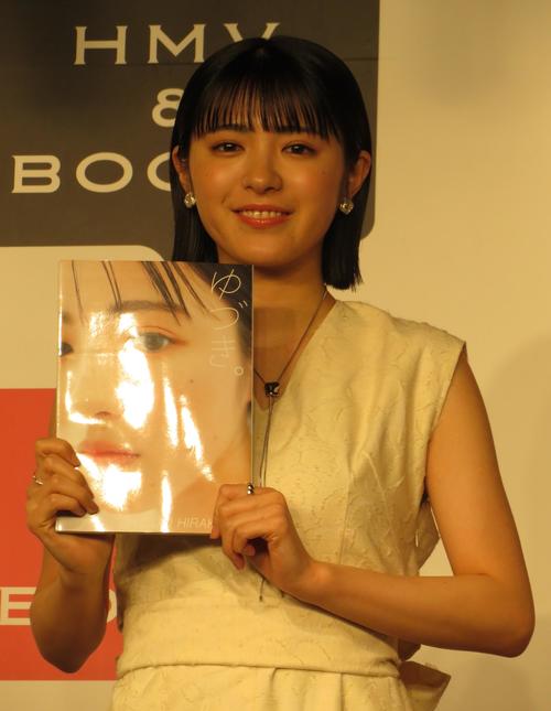 平川結月、筋トレでボディー絞り挑んだ初写真集「100万点。景色も含めて良い写真に」