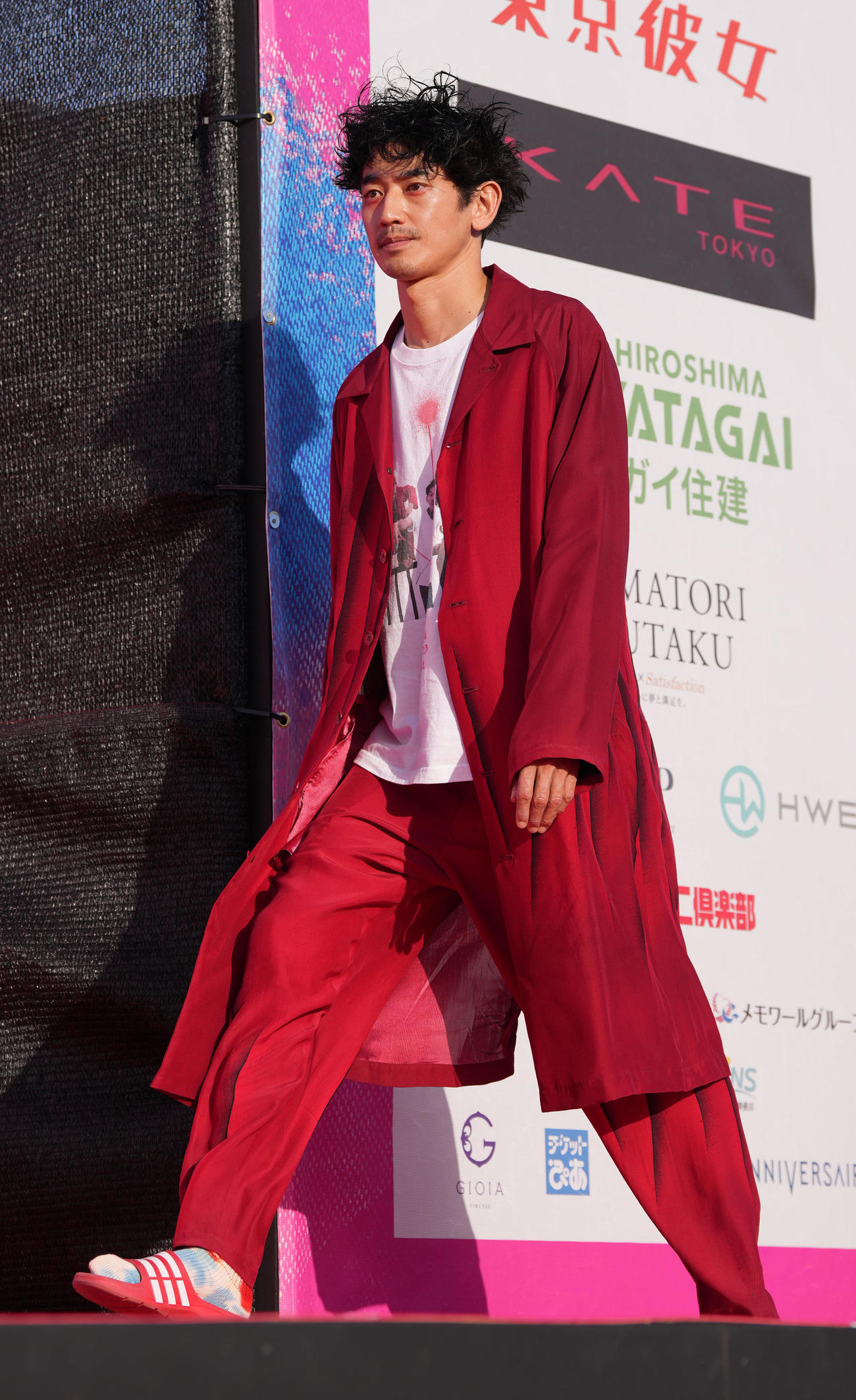 「第2回横浜国際映画祭」レッドカーペットイベントに登壇した永山瑛太（撮影・鈴木みどり）