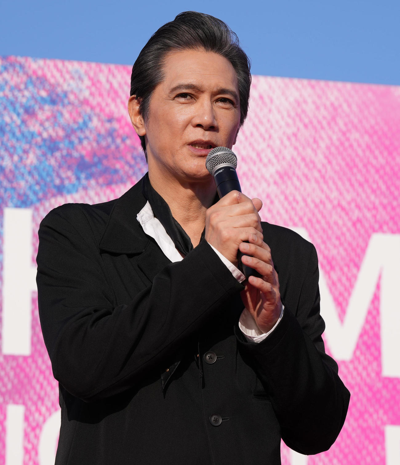 「第2回横浜国際映画祭」レッドカーペットイベントに登壇した加藤雅也（撮影・鈴木みどり）