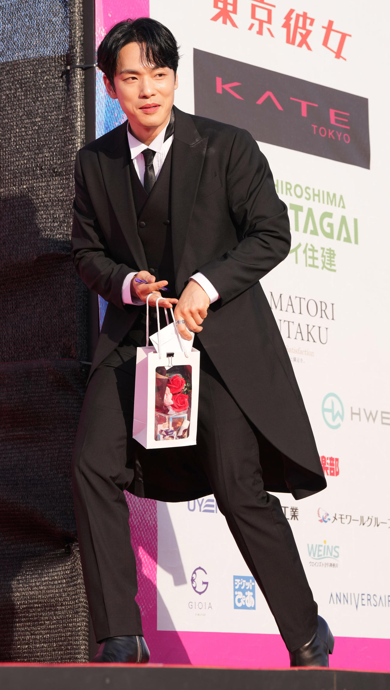 「第2回横浜国際映画祭」レッドカーペットイベントに登壇したキム・ジョンヒョン（撮影・鈴木みどり）