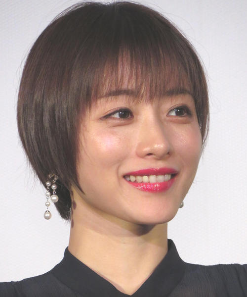 石原さとみ”唯一の仲良し”は39歳人気俳優「結婚も妊娠も芸能界では一番に連絡」