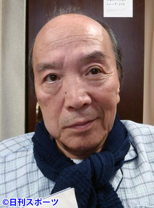 唐十郎さん死去　３週間前のブログでは劇団員に囲まれ笑顔、激励の言葉送っていた