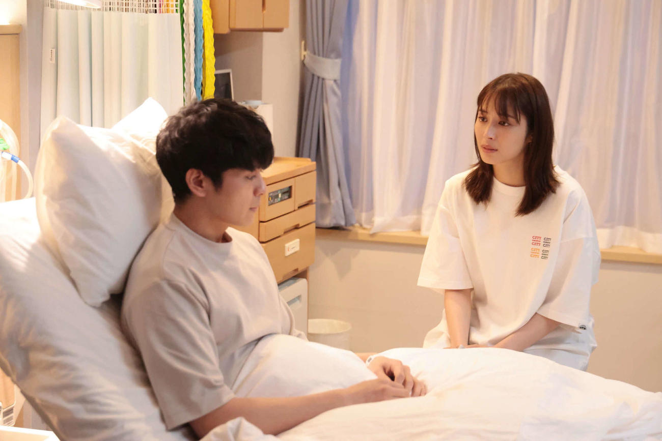 フジテレビ系「366日」に出演する左から眞栄田郷敦、広瀬アリス（C）フジテレビ