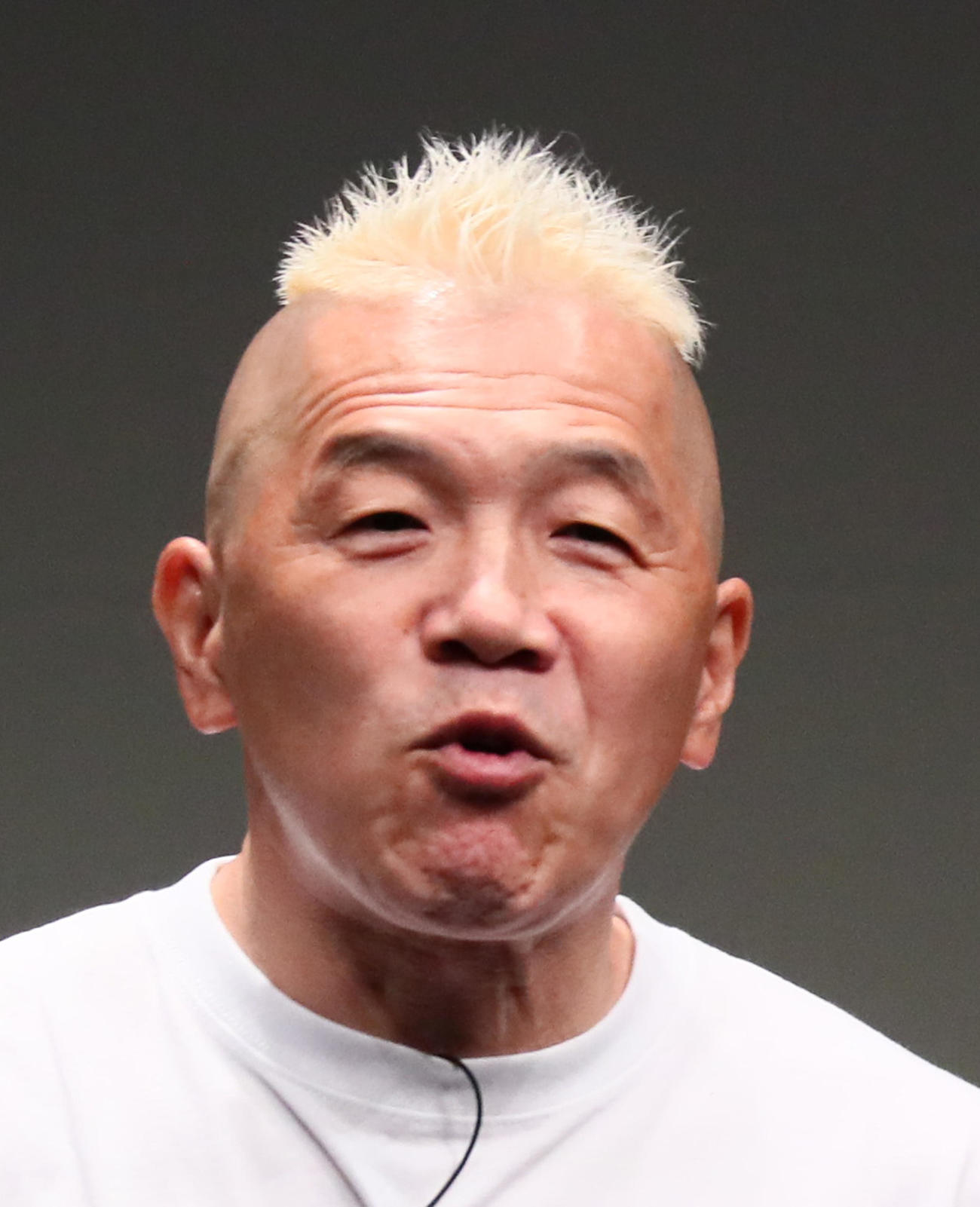 ウド鈴木