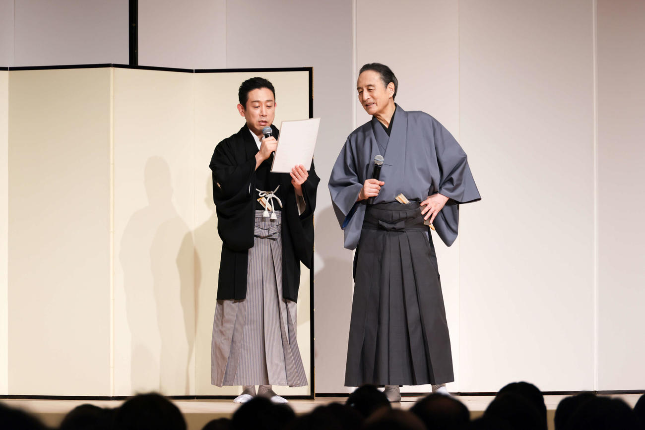 能登半島地震チャリティーイベントを行った片岡孝太郎（左）、片岡仁左衛門（撮影・田口真佐美氏）