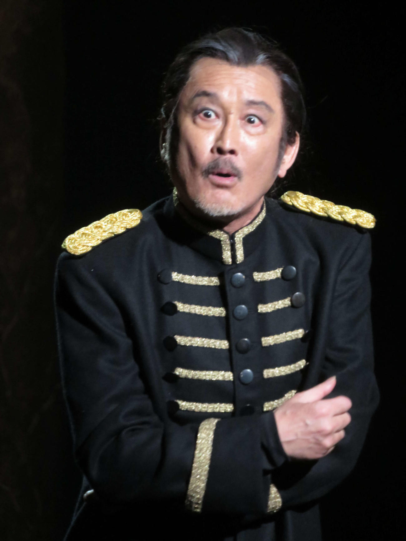 「彩の国シェイクスピア・シリーズ」2nd Vol．1「ハムレット」ゲネプロでクローディアスを演じる吉田鋼太郎（撮影・村上幸将）
