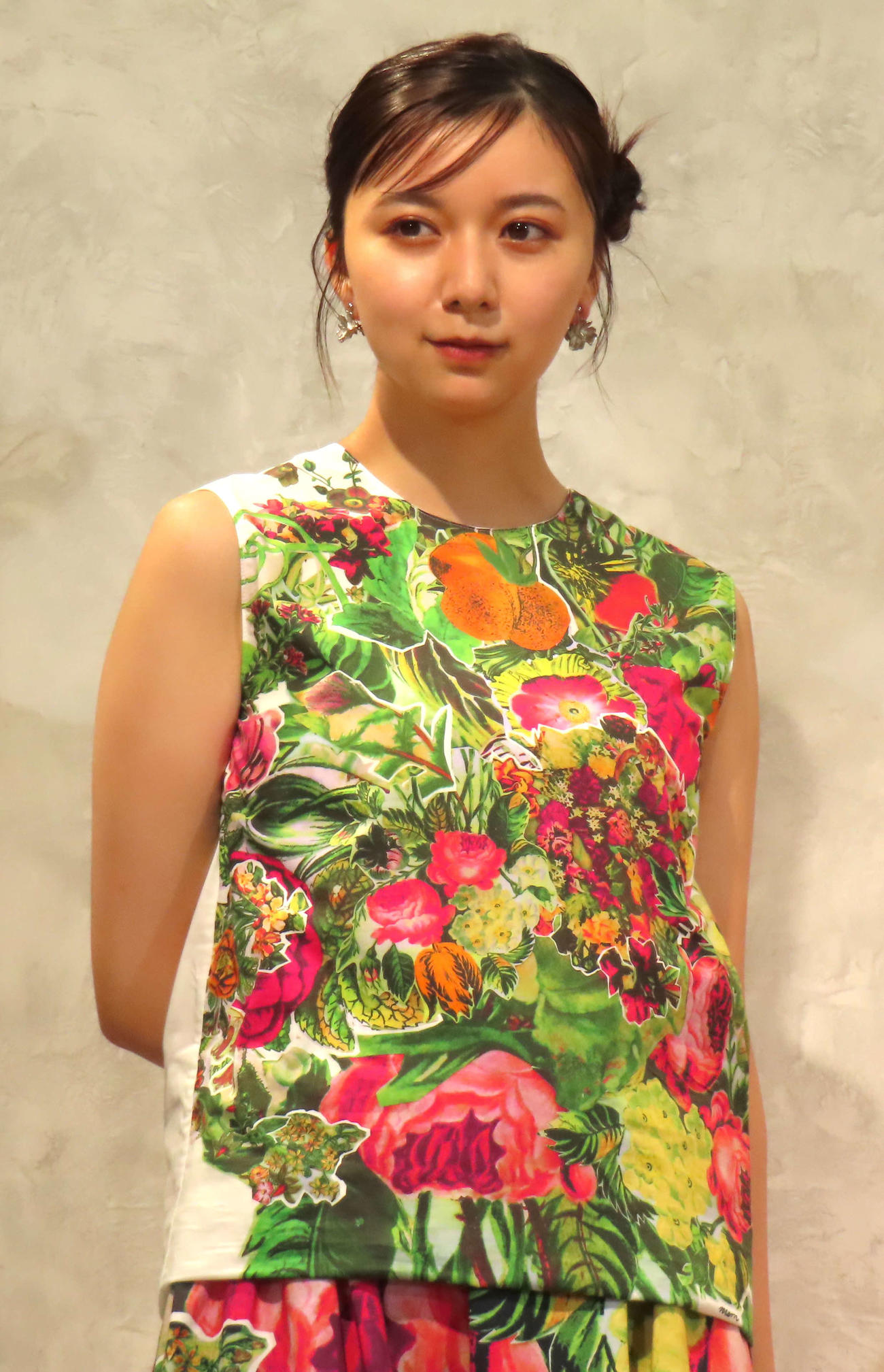 「MARNI FLOWER GARDEN」ポップアップレセプションに登場した上白石萌歌