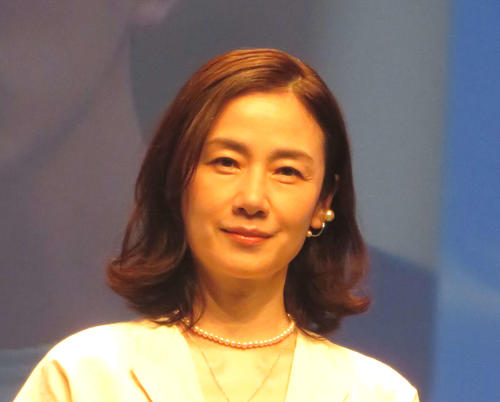 56歳原田知世“衝撃の美貌”にネット騒然「可愛さに心臓が飛び出そうに」
