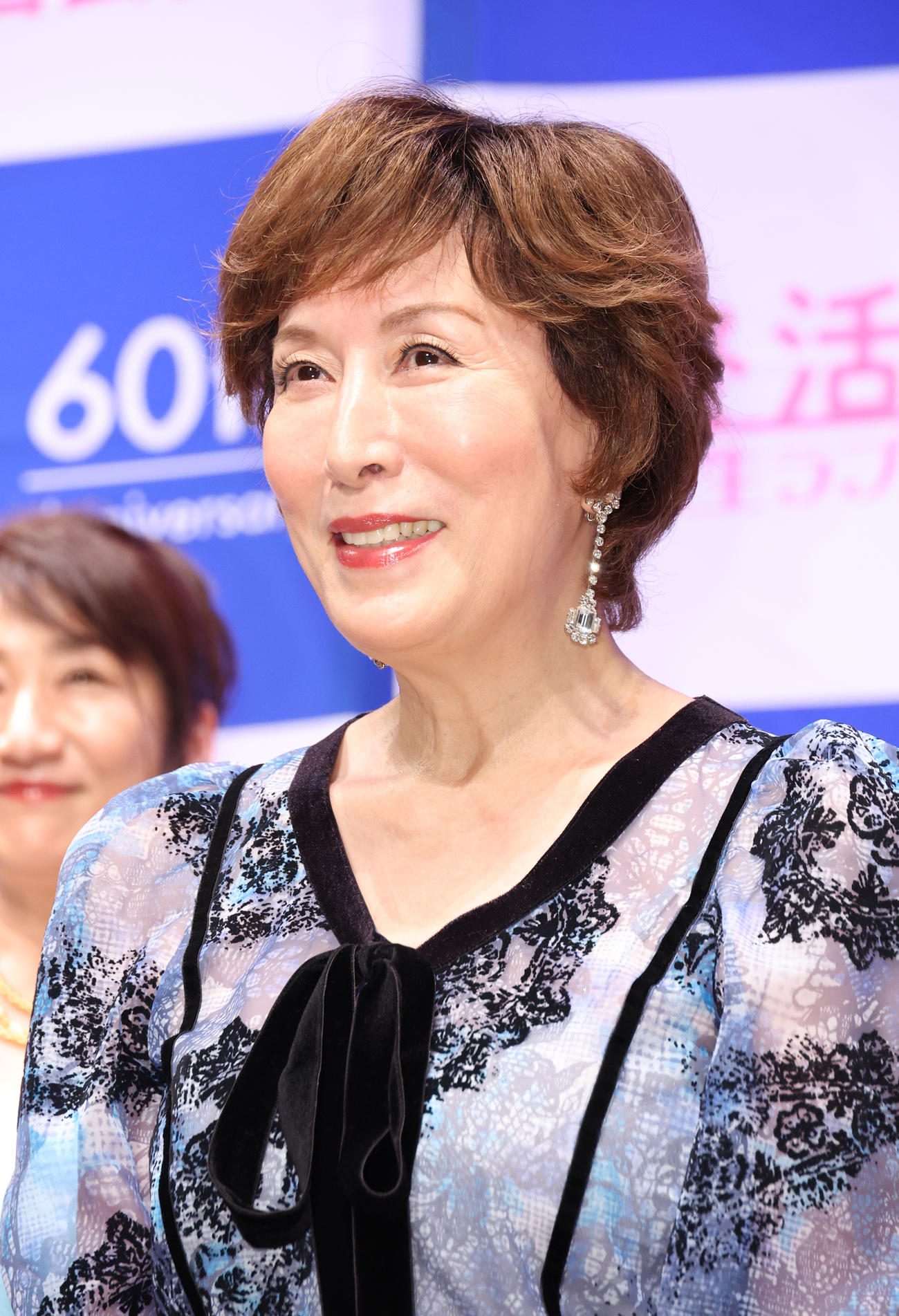 映画「お終活　再春！人生ラプソディ」舞台あいさつを行う高畑淳子（撮影・中島郁夫）