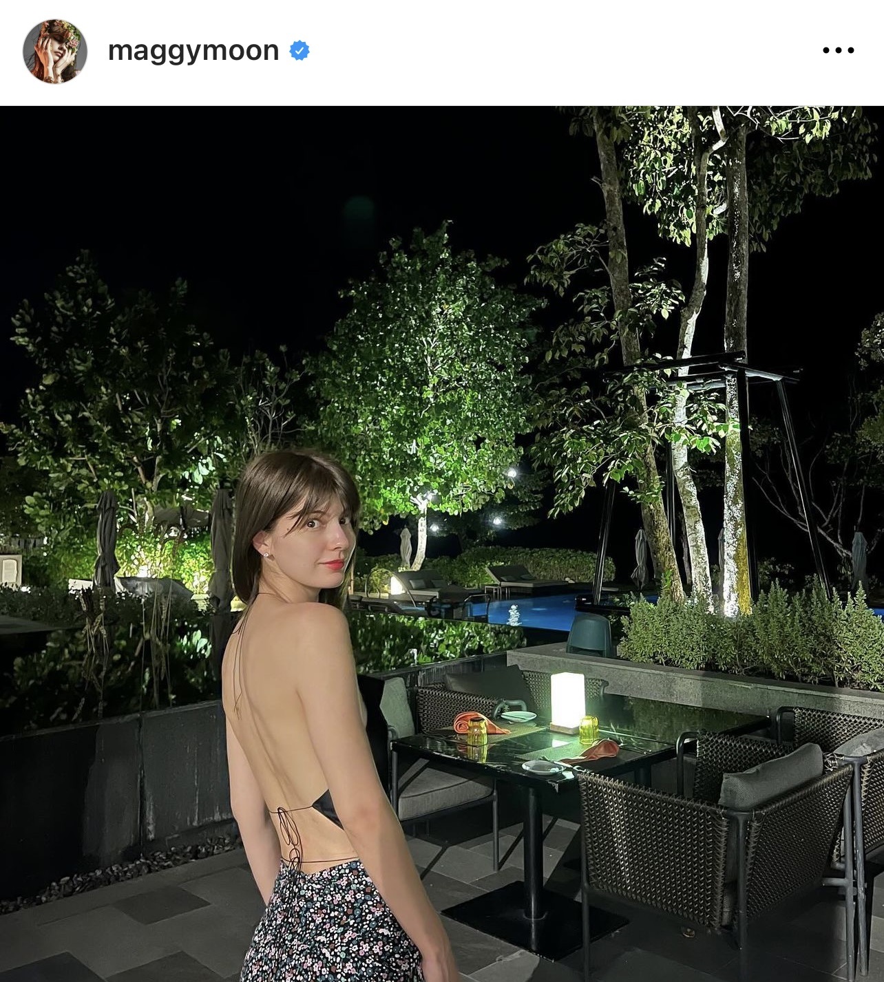 （マギーのインスタグラムから）