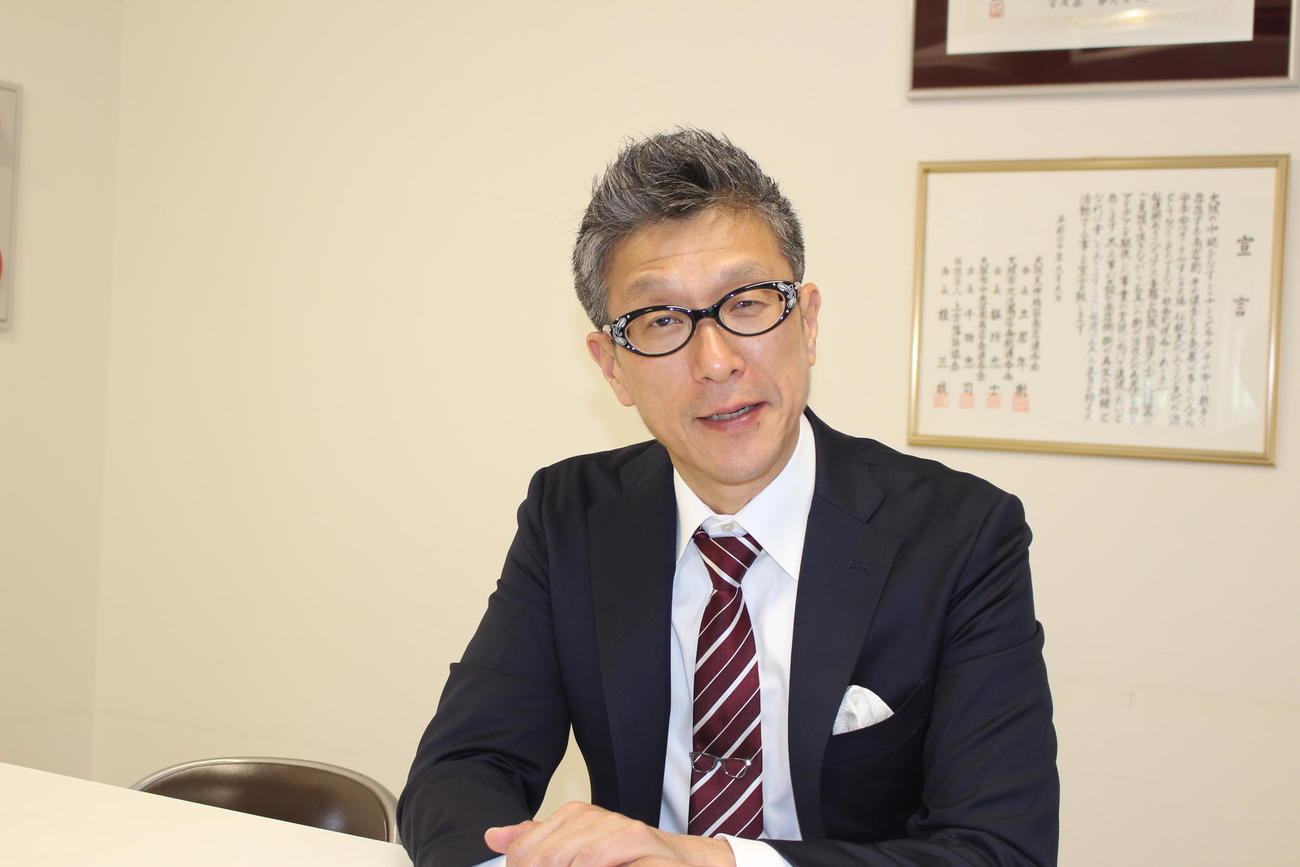 「繁昌亭は聖なる地」と話す笑福亭銀瓶