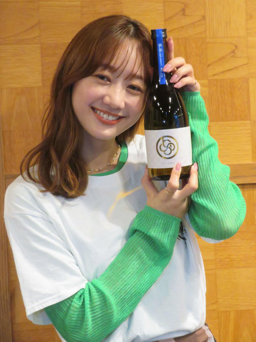 高田秋、堀田茜の結婚祝いで朝日奈央、emmaとホームパーティー「沢山笑った夜でした」