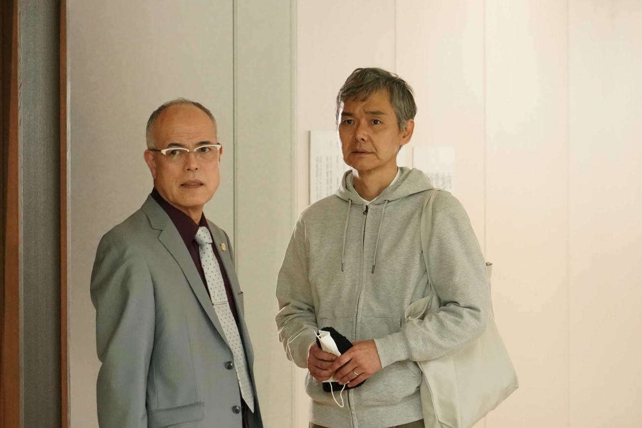フジテレビ系「イップス」に出演した田中要次、渡部篤郎（C）フジテレビ