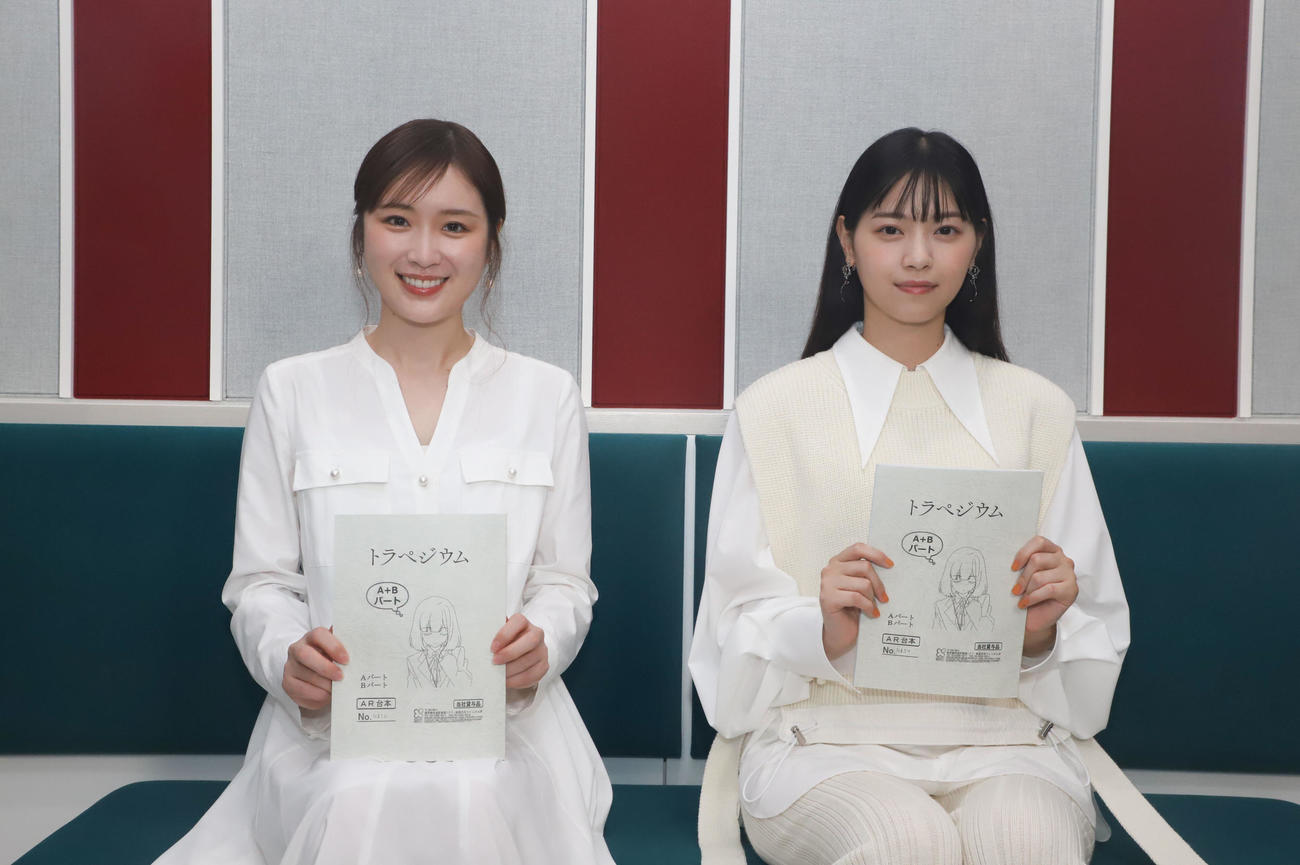 自身が原作を手がけたアニメ映画「トラペジウム」で声優を務めた高山一実（左）。右は西野七瀬