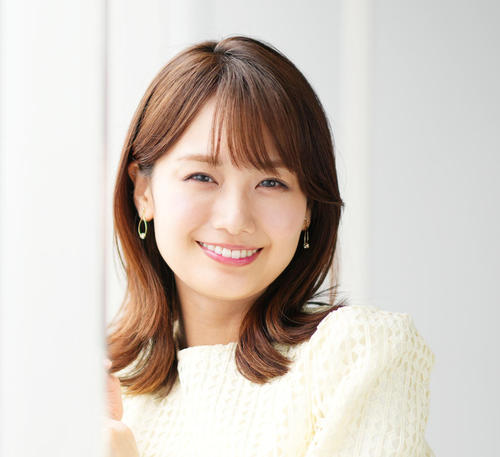 フジ井上清華アナ“本家”に昭和アイドルコスプレほめられノリノリ「ずっとこれでいい」