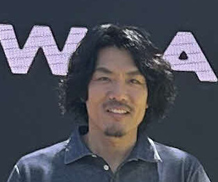 ニュースタイルで登場したトータルテンボスの藤田憲右（撮影・松尾幸之介）