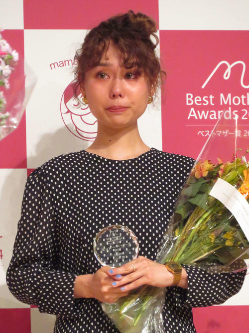 「涙止まらない」peco、ベストマザー賞受賞に長文で思いつづる「戦友の気がする」共感続々